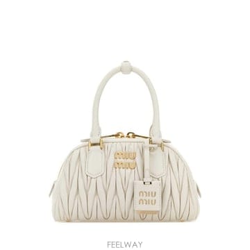 Miu Miu 26SS �̿�̿� ���̺��� nappa ���� Arcadie �ڵ�� 5BB191VOLOAN88F0009 TP5726SS �̿�̿� ���̺��� nappa ���� Arcadie �ڵ�� 5BB19