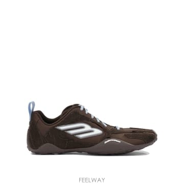 Balenciaga 26SS Balenciaga ���� ����Ŀ�� 853508WMNDI2994BROWN TP57686669826SS Balenciaga ���� ����Ŀ�� 853508WMNDI2994BROWN TP5