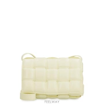 Bottega Veneta 26SS ���װ�����Ÿ Padded cassette ī��Ʈ ũ�ν��ٵ� �� 591970VCQR17405 TP5726SS ���װ�����Ÿ Padded cassette ī��Ʈ ũ�ν��ٵ� ��