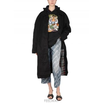 Balenciaga 23SS Balenciaga �̵峪��Ʈ ���� ��ư overcoat 698285TKP060100 TP5779723SS Balenciaga �̵峪��Ʈ ���� ��ư overcoat 698285TK