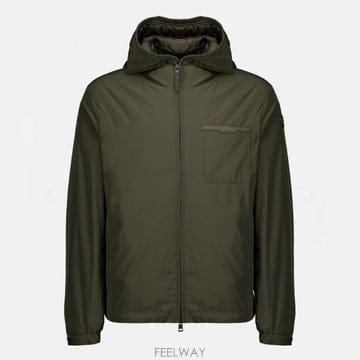 Moncler ��Ŭ���� �����׸� �ĵ� �ٿ� ��Ŷ L20911A00097597Y3 833OLIVE TP979714589��Ŭ���� �����׸� �ĵ� �ٿ� ��Ŷ L20911A00097597Y3 833