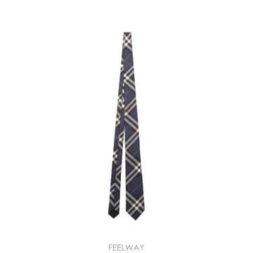 Burberry �δ��� BURBERRY ������ ���̺� üũ ��Ÿ���δ��� BURBERRY ������ ���̺� üũ ��Ÿ��