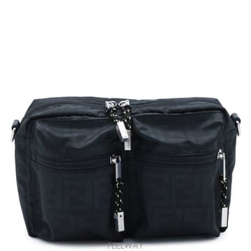 펜디 블랙 카메라 케이스 7VA695B12NF0QA1 B0482279706