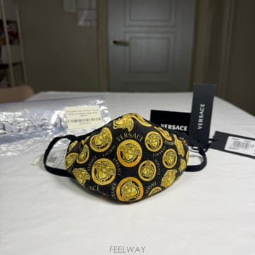 [새상품]베르사체 메두사 로고 블랙 마스크 IMAS003 1F02293 5B000