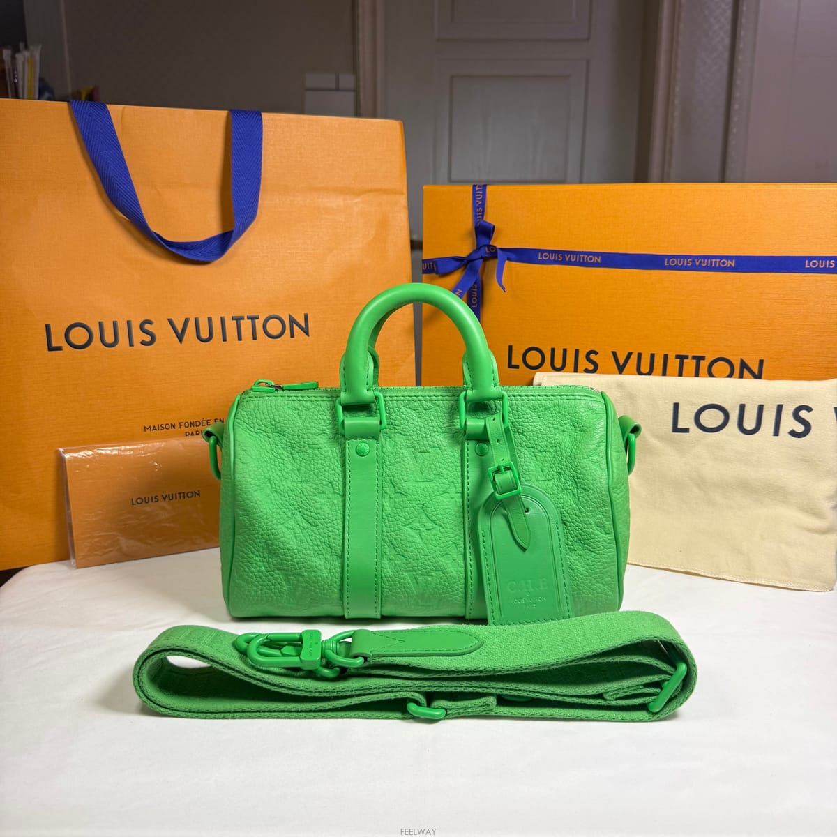 Louis Vuitton ���̺��� Ű�� �ݵѸ��� 25 ���� ���׷� �׸� ũ�ν�����̺��� Ű�� �ݵѸ��� 25 ���� ���׷� �׸� ũ�ν�
