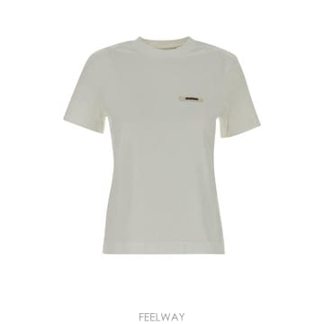 Jacquemus 26FW ��ũ���� �׷α׷� �ΰ� �ڽ����� Ƽ���� TSW00550AJ00029 100 White26FW ��ũ���� �׷α׷� �ΰ� �ڽ����� Ƽ���� TSW00550AJ