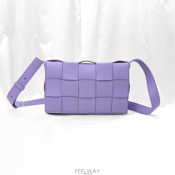 중고명품건대점 / Bottega Veneta(보테가베네타) 578004 라벤더 인트레치아토 위빙 카