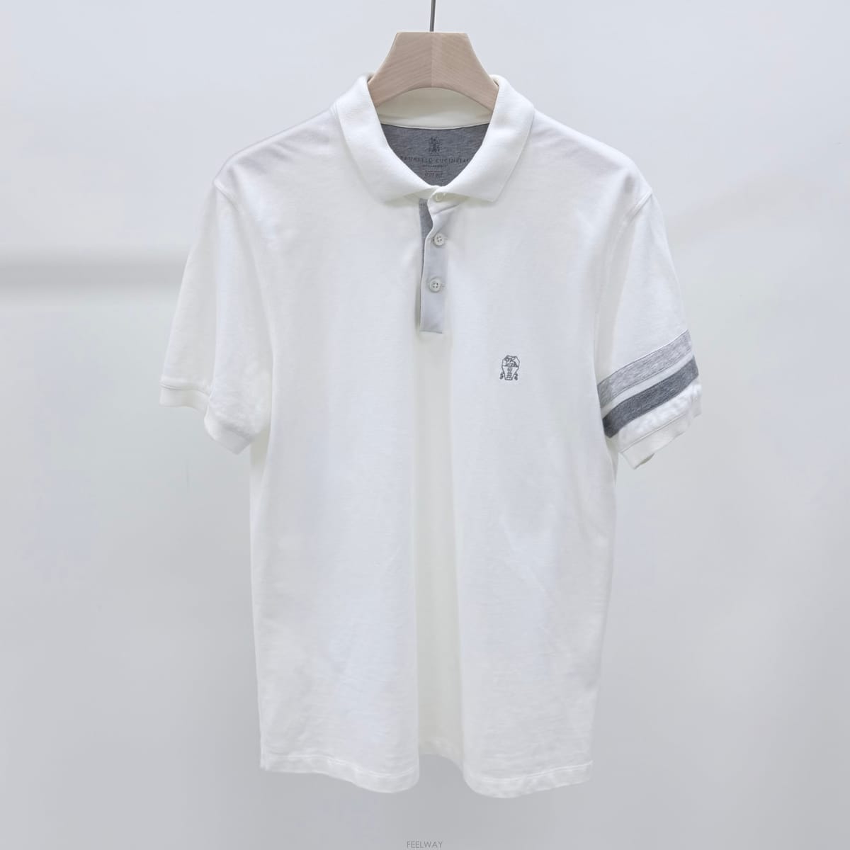 Brunello Cucinelli [S+��/S] ���ڷ� ��ġ�ڸ� ��ư �ΰ� ���� ī��Ƽ[S+��/S] ���ڷ� ��ġ�ڸ� ��ư �ΰ� ���� ī��Ƽ