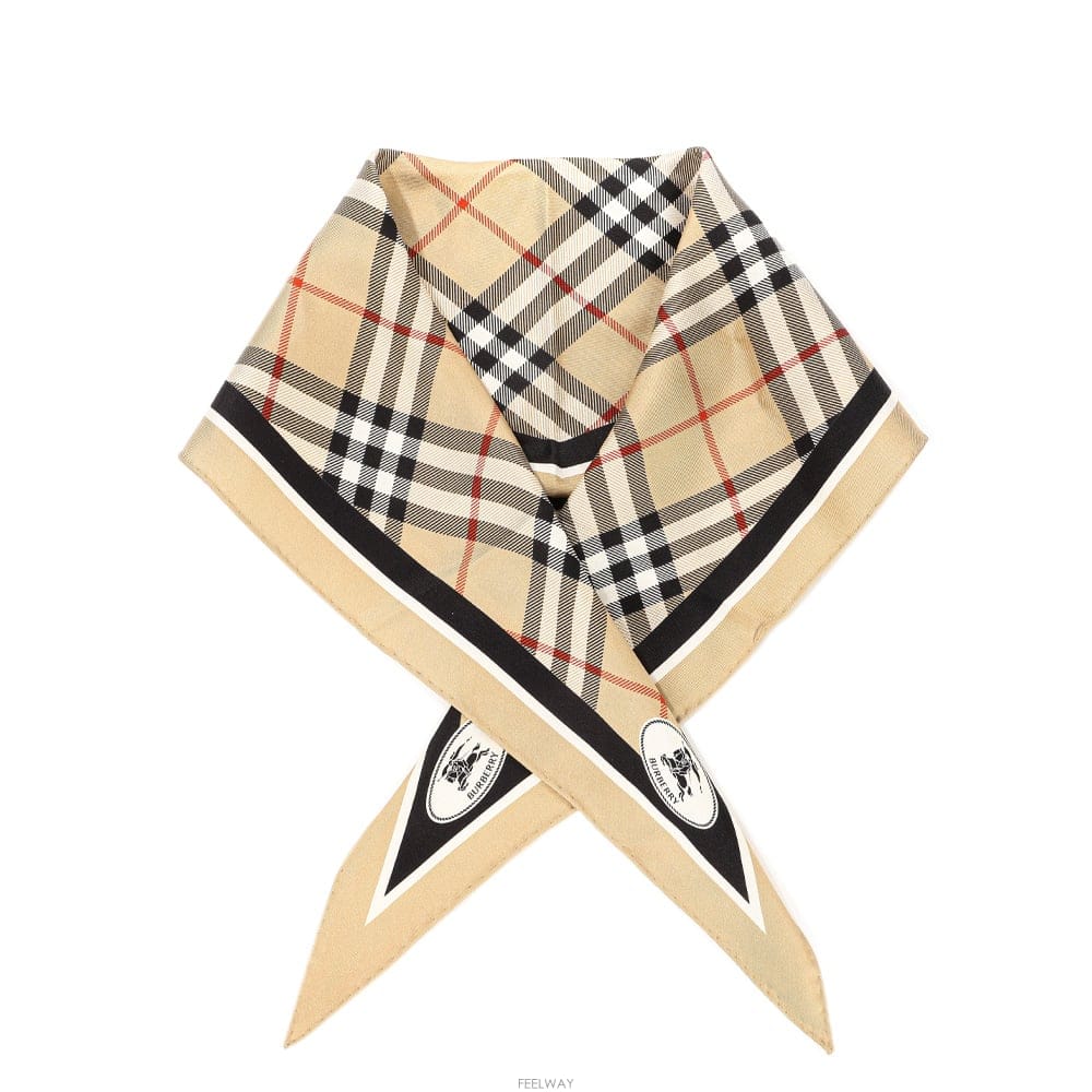 Burberry (KNIGHT STAMP 8127030) ���� ��ī�� 26FW(KNIGHT STAMP 8127030) ���� ��ī�� 26FW
