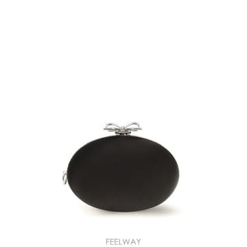 Self Portrait �ؿ� ���¸���� AW26 ���� ��Ʈ����Ʈ ���� Ÿ���� ��ƾ Ŭ��ġ PF26322BB_BLACK�ؿ� ���¸���� AW26 ���� ��Ʈ����Ʈ ���� Ÿ���� ��ƾ 