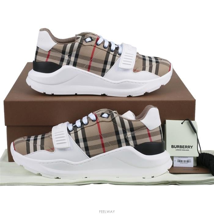 Burberry ������ NEWREGIS ���� ��ũ�� ����Ŀ�� 8048577 A7028������ NEWREGIS ���� ��ũ�� ����Ŀ�� 8048577 A7028