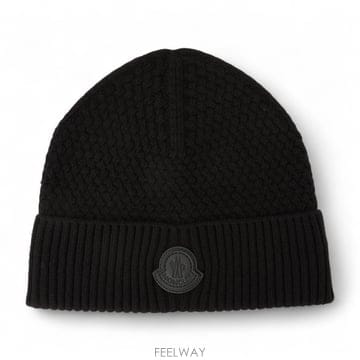 Moncler ��� 3B00026 M4281 999 (��������)��� 3B00026 M4281 999 (��������)