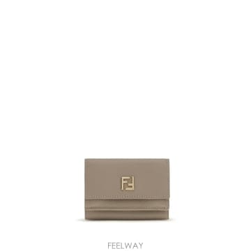 FENDI [K68]��� 8M0584B08E F0QD3 ���� ������ ������ ī������ FF mini trifold lea[K68]��� 8M0584B08E F0QD3 ���� ������ ������ ī������
