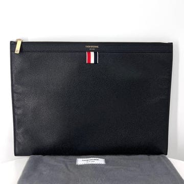 Thom Browne ����� �Ｑ Ŭ��ġ�� �̵� ��������� �Ｑ Ŭ��ġ�� �̵� ����