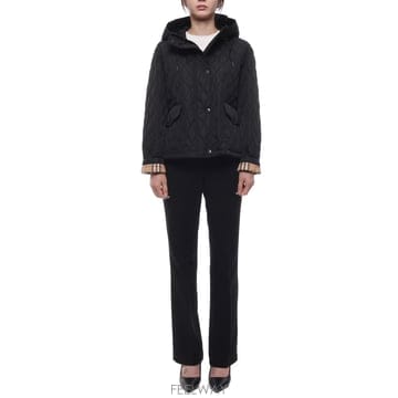 Burberry 26FW ���� ���� �ĵ� ũ�� ��Ŷ (8110329 BLACK 26F)26FW ���� ���� �ĵ� ũ�� ��Ŷ (8110329 BLACK 26F)