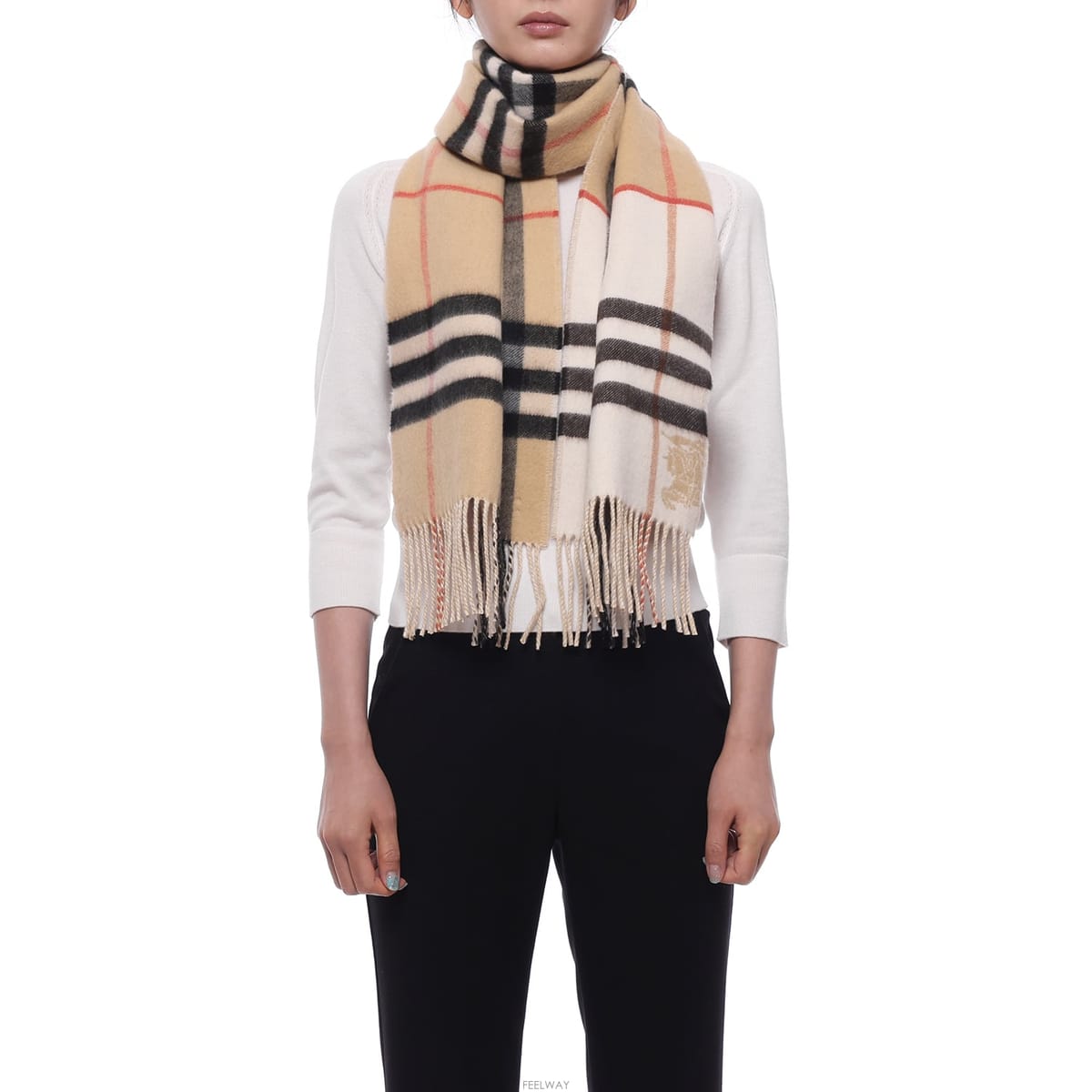 Burberry 26FW ���� ��Ʈ��Ʈ üũ ĳ�ù̾� ���÷� (8113922 SAND PEBBLE WHITE W 26F)26FW ���� ��Ʈ��Ʈ üũ ĳ�ù̾� ���÷� (8113922 SAN