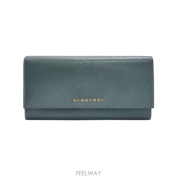 버버리 3954883 스카이블루 페이턴트 금장로고 장지갑