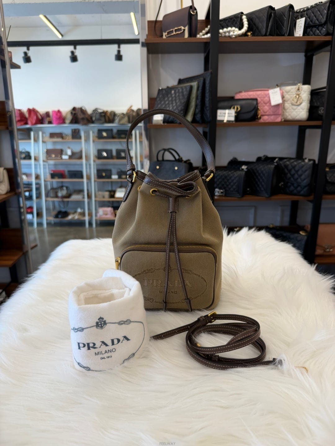 PRADA [�ٿ� ������] ����� �츮Ƽ�� ������ ��Ŷ��(1BH097)���� A+[�ٿ� ������] ����� �츮Ƽ�� ������ ��Ŷ��(1BH097)��