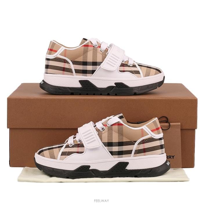 Burberry ������ Ű�� 30 ������ ����Ŀ�� 8047484������ Ű�� 30 ������ ����Ŀ�� 8047484
