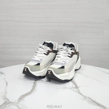 [럭스유] 35 / 루이비통 런 55 스니커즈 화이트 모노그램 1AASDF