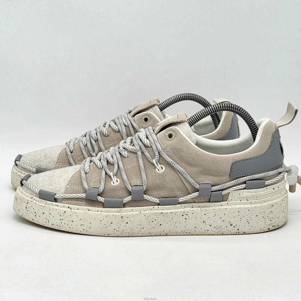 Balmain �߸� �׷��� �ڵ�� ����Ŀ�� (275)�߸� �׷��� �ڵ�� ����Ŀ�� (275)
