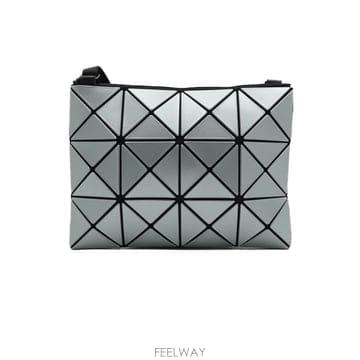 Issey Miyake �̼��̹̾��� BB41 AG626 �ٿ��ٿ� �缾Ʈ ��Ż�� ũ�ν���aa66921�̼��̹̾��� BB41 AG626 �ٿ��ٿ� �缾Ʈ ��Ż�� ũ�ν�