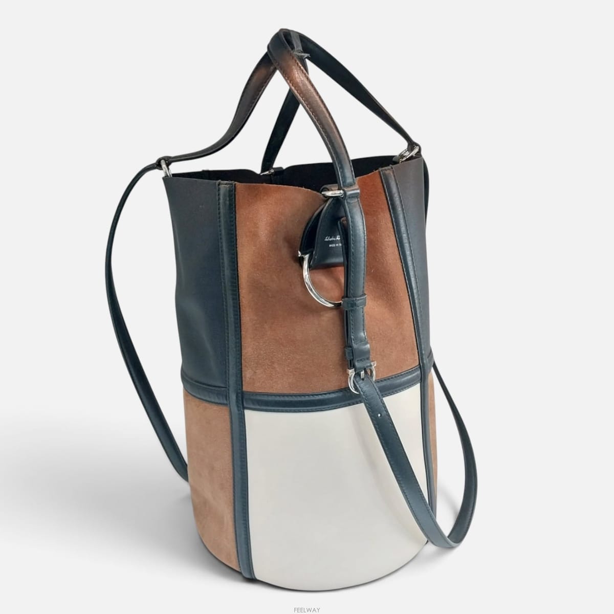 Ferragamo �䷹���� 21-H892 �����̵� ��Ŷ ��Ʈ�� ������䷹���� 21-H892 �����̵� ��Ŷ ��Ʈ�� �����