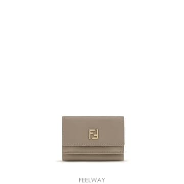 FENDI �ؿ� ���¸���� AW26 ��� ���� FF �̴� Ʈ�������� ���� ���� 8M0584B08E_F0QD3�ؿ� ���¸���� AW26 ��� ���� FF �̴� Ʈ�������� ����