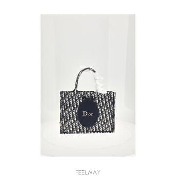 DIOR [K68]��� M1354OEMX M928 ���� ����� ũ�ν��� ��Ŷ�� ž�ڵ�� DIOR BAG[K68]��� M1354OEMX M928 ���� ����� ũ�ν��� ��Ŷ�� 