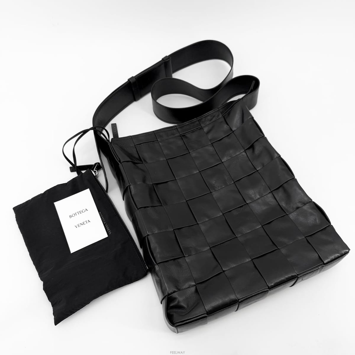 Bottega Veneta ���װ�����Ÿ �ƽ� ī��Ʈ �޽��� ũ�ν��麸�װ�����Ÿ �ƽ� ī��Ʈ �޽��� ũ�ν���