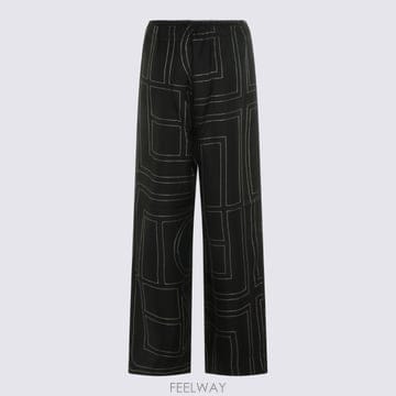 26FW Toteme 와이드 컷  Fluid 실크  Monogram pattern  263WRB0494FB0