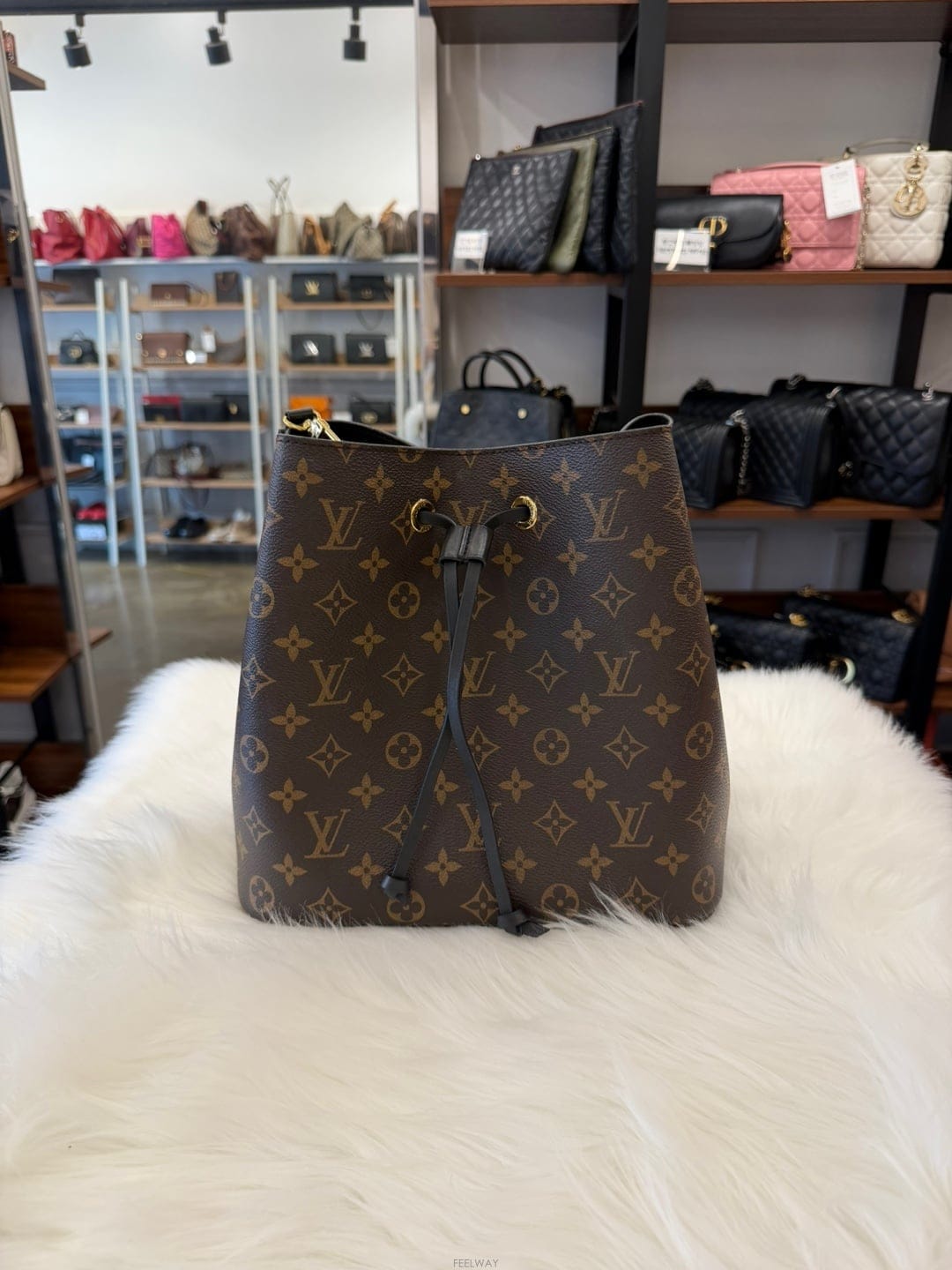 Louis Vuitton [�ٿ� ������] ���̺��� �׿��뿡 MM ���� ���׷�(M44020)���� A[�ٿ� ������] ���̺��� �׿��뿡 MM ���� ���׷�(M4402