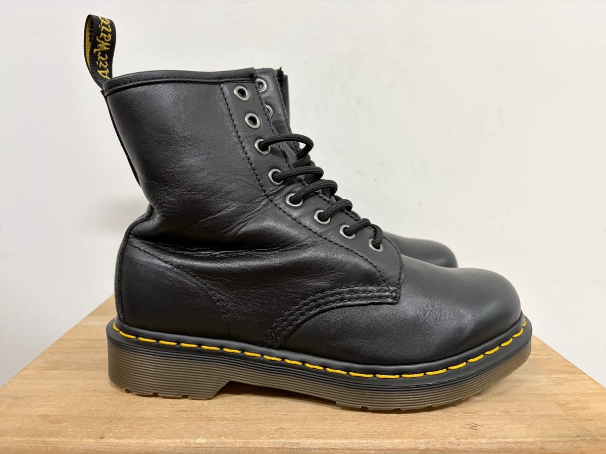 Dr. Martens ���͸�ƾ ���� ���� 230���͸�ƾ ���� ���� 230