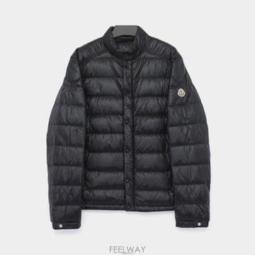 Moncler ��Ŭ���� ���꽺 ��ġ�ΰ� �е� ���� ���� 1A00043 597Y4 776 SELVES��Ŭ���� ���꽺 ��ġ�ΰ� �е� ���� ���� 1A00043 597Y4 