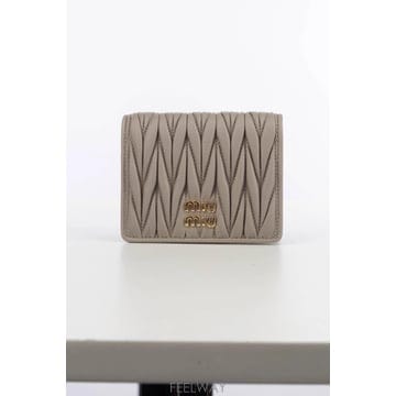 Miu Miu [W63]�̿�̿� 5MV204AFPP F0D32 ���� ���� ���� ī������ PORTAFOGLI[W63]�̿�̿� 5MV204AFPP F0D32 ���� ���� ���� ī������