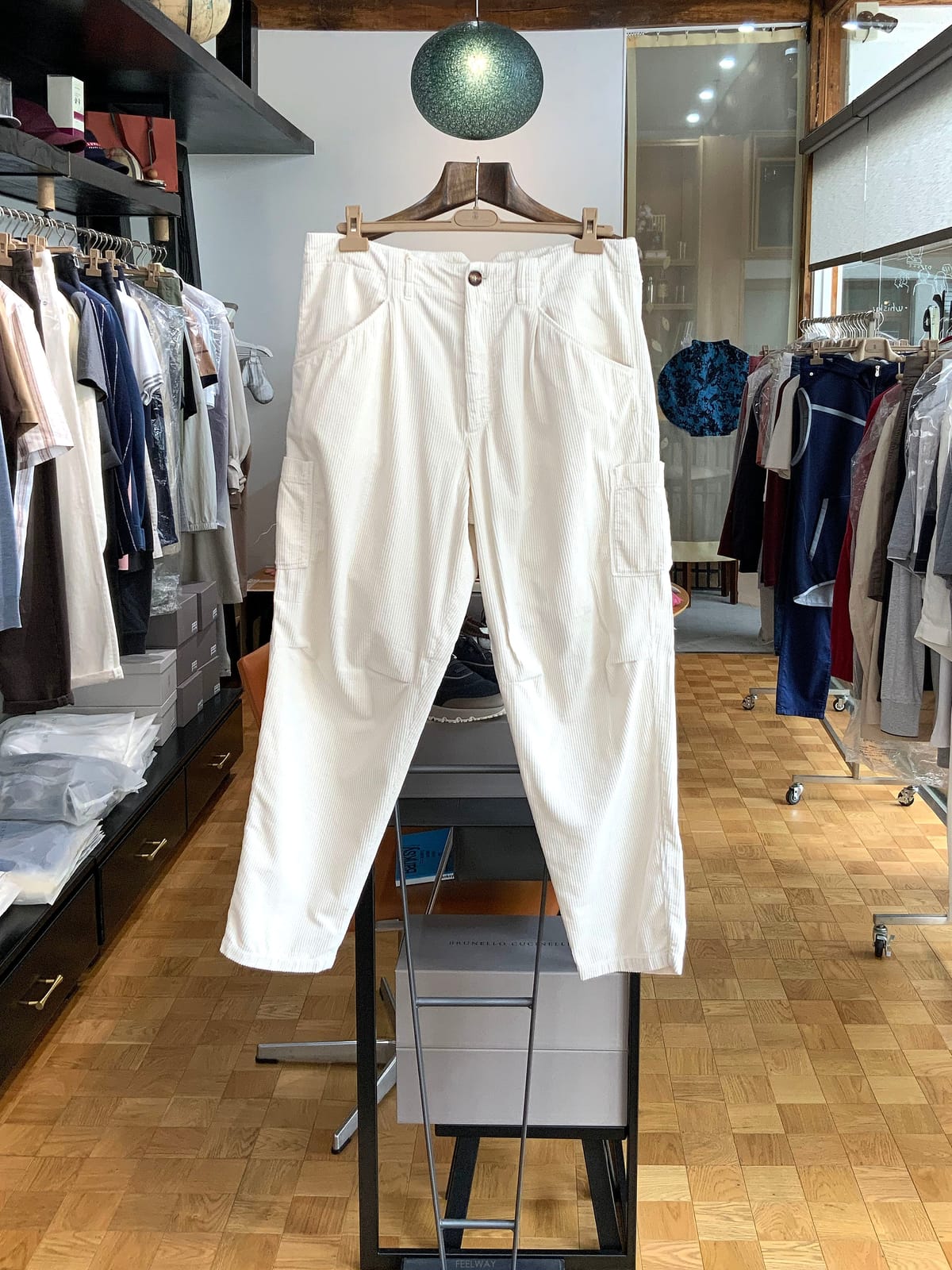 Brunello Cucinelli [Ż����] ���Ϲ߼� ���ڷ� ��ġ�ڸ� �ڵ���� ��ư ���� ���� ȭ��Ʈ[Ż����] ���Ϲ߼� ���ڷ� ��ġ�ڸ� �ڵ���� ��ư ����