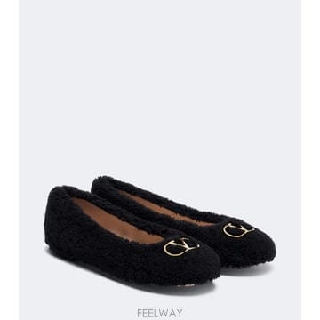 Valentino 26 FW �߷�Ƽ�� ����ٴ� VLogo �׵� �߷� �÷� TP58053020426 FW �߷�Ƽ�� ����ٴ� VLogo �׵� �߷� �÷� TP5805302