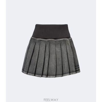 Miu Miu 26 FW �̿�̿� �ø��� ��ư ������ �̴Ͻ�ĿƮ TP58091942826 FW �̿�̿� �ø��� ��ư ������ �̴Ͻ�ĿƮ TP5809194