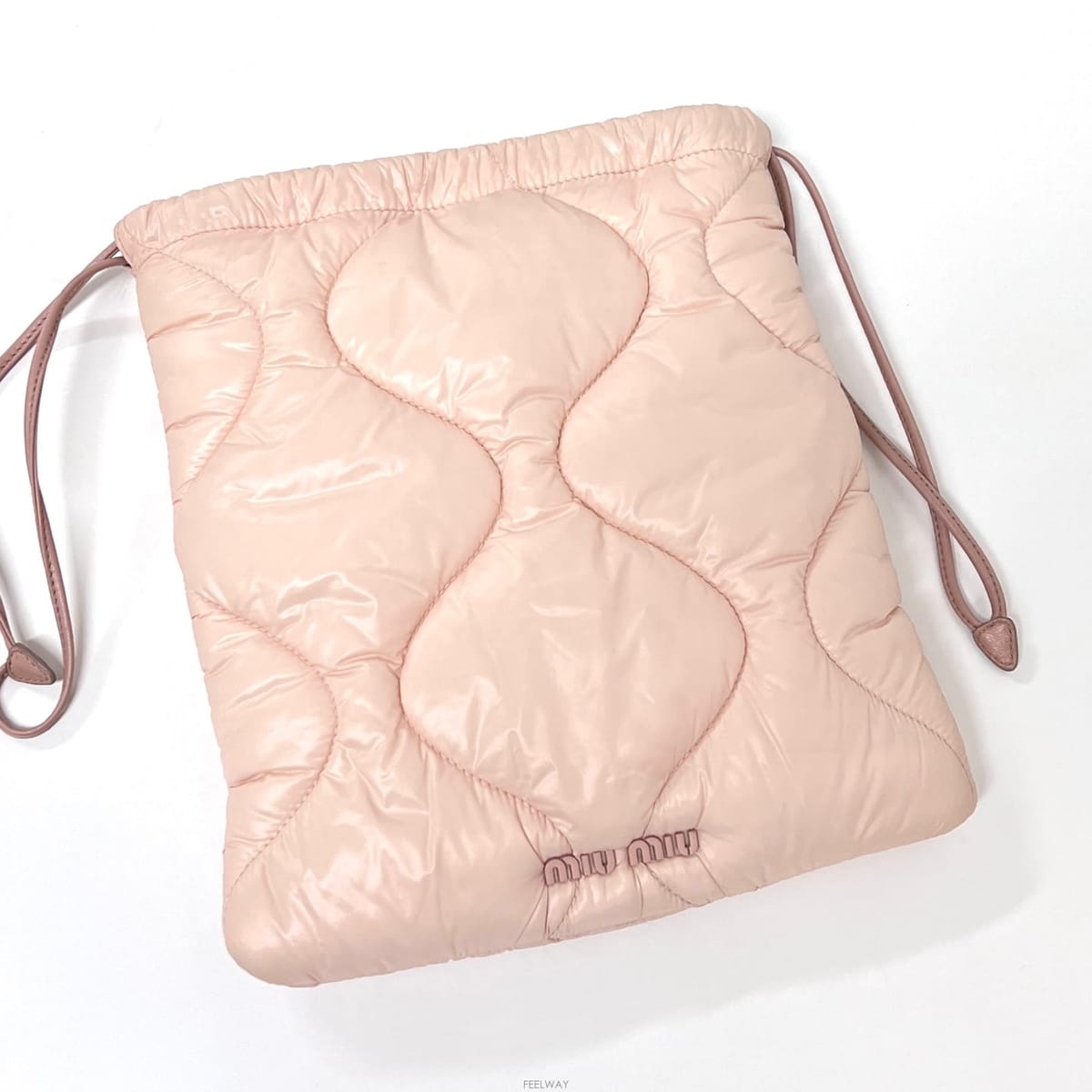 Miu Miu �̿�̿� �е�� �Ŀ�ġ ��ũ�̿�̿� �е�� �Ŀ�ġ ��ũ