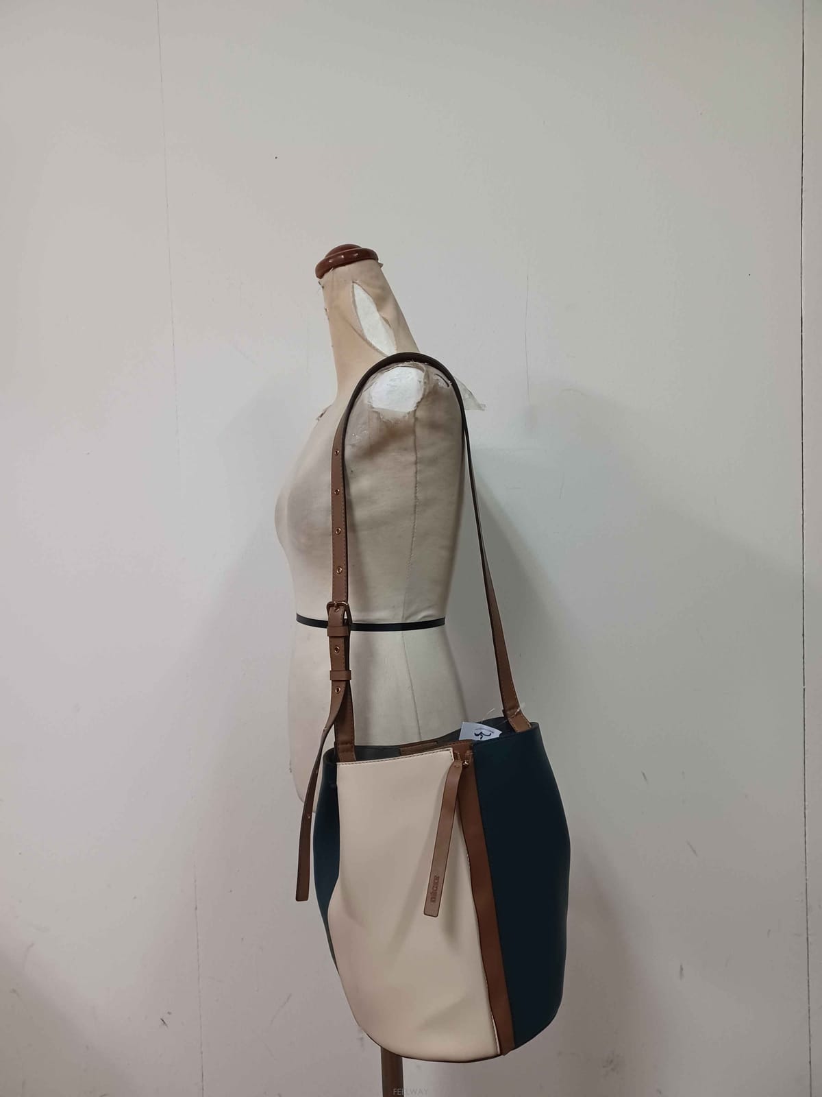 | Other Brand | ��ȫ����/B-10886/���� ��ǰ ������ ũ�ν����ȫ����/B-10886/���� ��ǰ ������ ũ�ν���