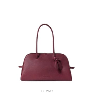 Jacquemus �δ��� JACQUEMUS ��ũ���� ���ǵ� ��Ʈ���δ��� JACQUEMUS ��ũ���� ���ǵ� ��Ʈ��