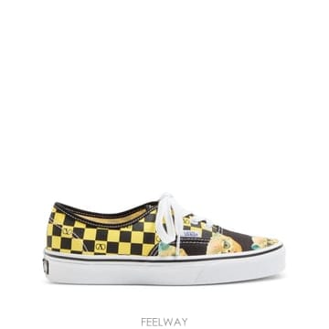 Valentino ���Ϲ�� �߷�Ƽ�� ����ٴ� X �ݽ� ���̷ΰ� üĿ���� ����Ʈ ����Ŀ����Ϲ�� �߷�Ƽ�� ����ٴ� X �ݽ� ���̷ΰ� üĿ���� ��