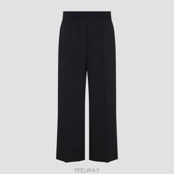 Jacquemus 26FW ��ũ���� ��Ʈ����Ʈ ���� PAM00604AW0 0878990 BLACK26FW ��ũ���� ��Ʈ����Ʈ ���� PAM00604AW0 0878990 BLAC