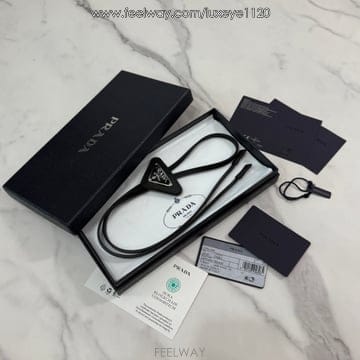 미사용새상품 프라다 사피아노 레더 볼로 타이 블랙 2IC027