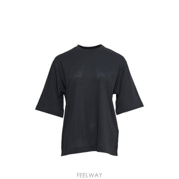 Jacquemus 26FW ��ũ���� Ventadou Ƽ���� TSW00588 AJ00254990 Black26FW ��ũ���� Ventadou Ƽ���� TSW00588 AJ00254990 Blac