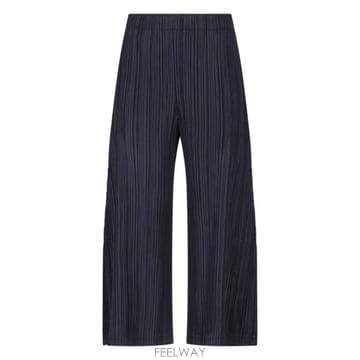 Issey Miyake 26FW �ø����ø��� ��Ʈ����Ʈ ���� PP68JF372 15 Black26FW �ø����ø��� ��Ʈ����Ʈ ���� PP68JF372 15 Black