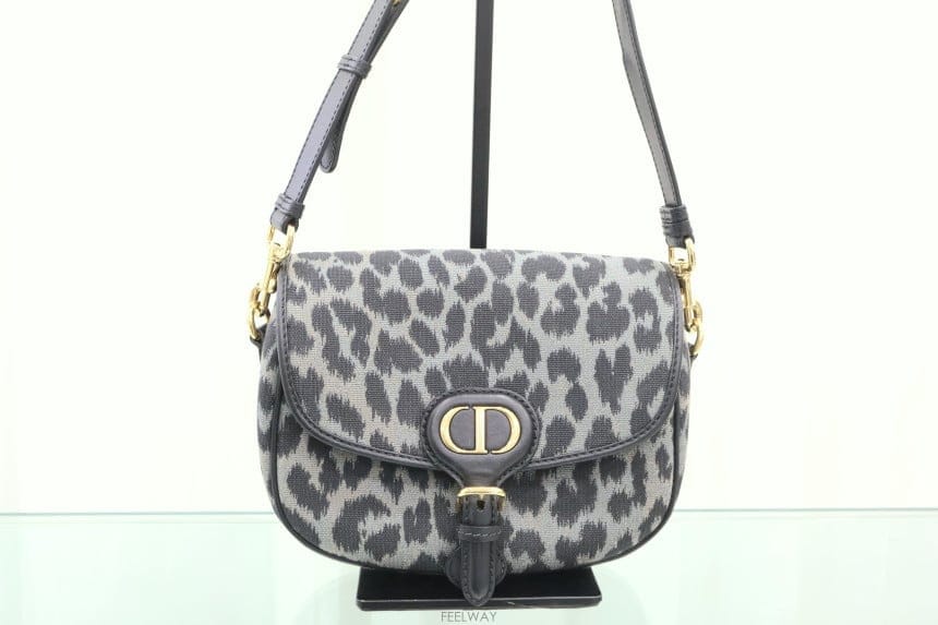 DIOR ��� �����ĵ� ȣ�� �ٺ�� �̵�� �̵� ũ�ν����� �����ĵ� ȣ�� �ٺ�� �̵�� �̵� ũ�ν���