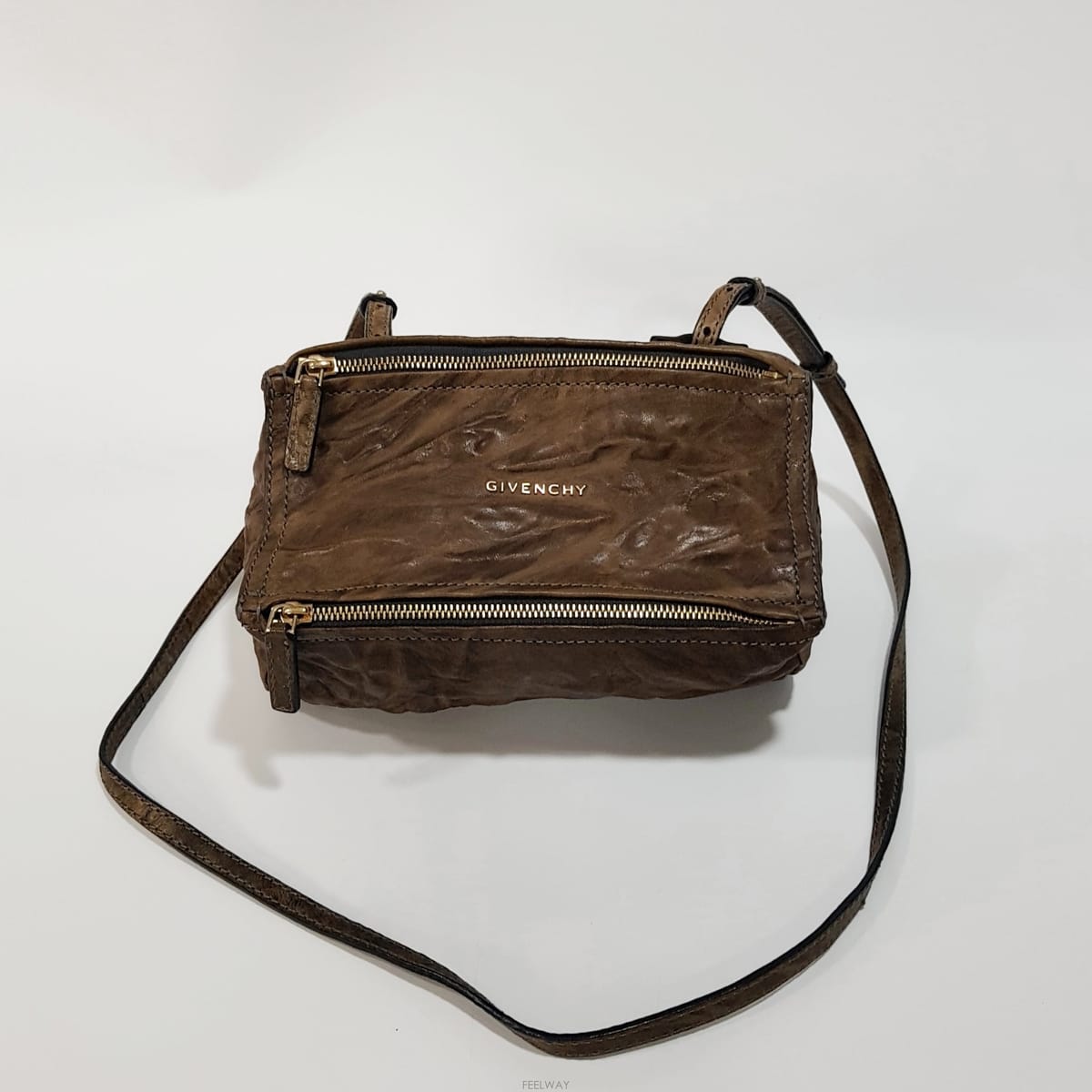 Givenchy ����� �ǵ��� �̴� ��Ŭ ũ�ν�������� �ǵ��� �̴� ��Ŭ ũ�ν���