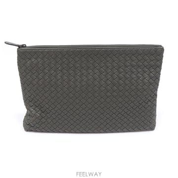 Bottega Veneta(보테가베네타) 522430 카키 인트레치아토 나파 라지 파우치 클러치