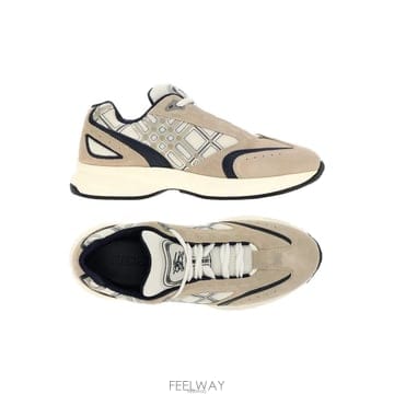 Burberry 26FW ��Ŭ���� ���� �����̵� ����Ŀ�� 812767426FW ��Ŭ���� ���� �����̵� ����Ŀ�� 8127674